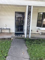 306 Thomas Jefferson Dr, Leesville, LA 71446