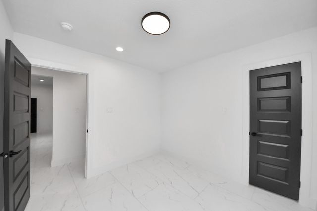 213 W 8th Street, Deer Park, TX 77536