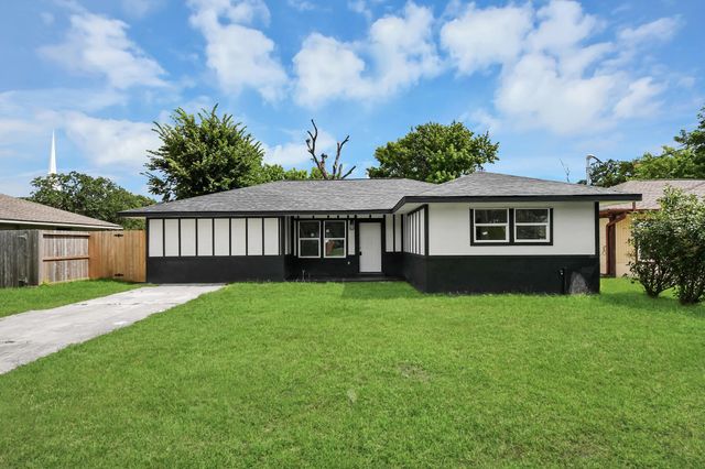 213 W 8th Street, Deer Park, TX 77536