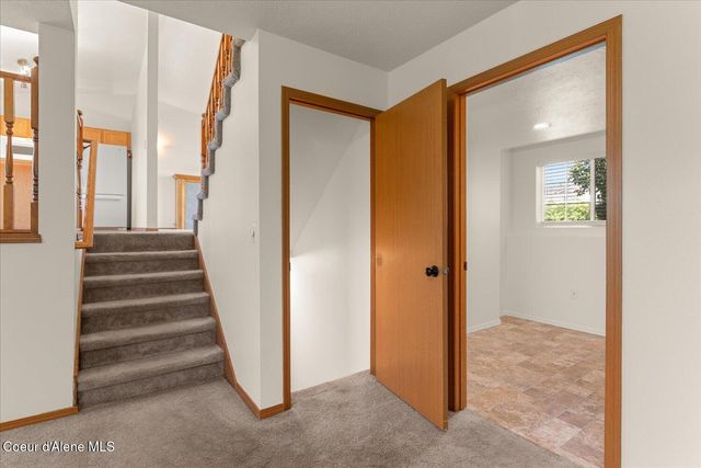 1215 N Stevenson Rd, Liberty Lake, WA 99019