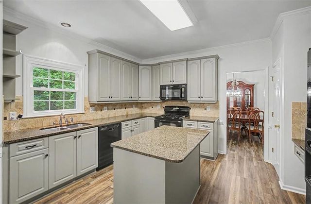 506 Broadstone Lane NW, Acworth, GA 30101