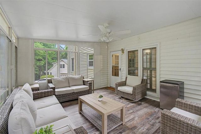 506 Broadstone Lane NW, Acworth, GA 30101