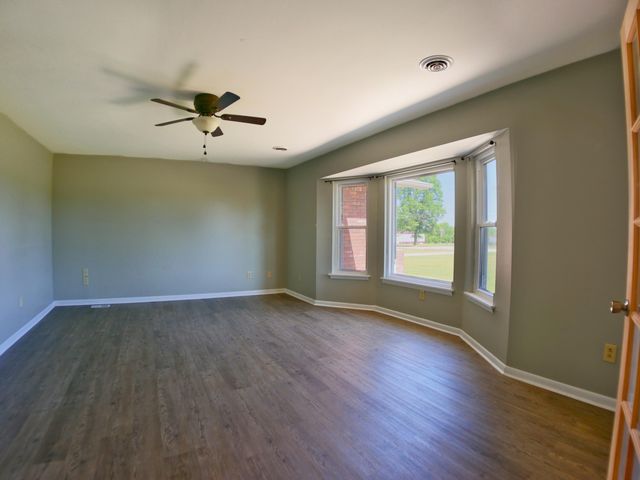 67601 E 94 Road, Wyandotte, OK 74370