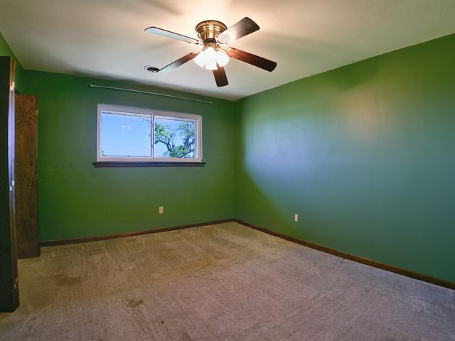 67601 E 94 Road, Wyandotte, OK 74370