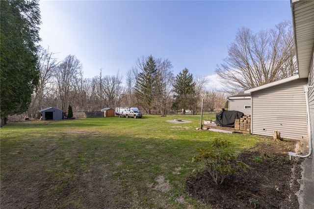 11220 South Lake Road, Pavilion, NY 14525