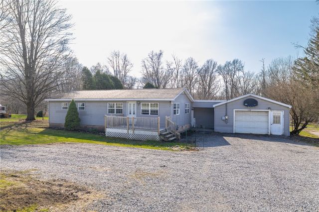 11220 South Lake Road, Pavilion, NY 14525