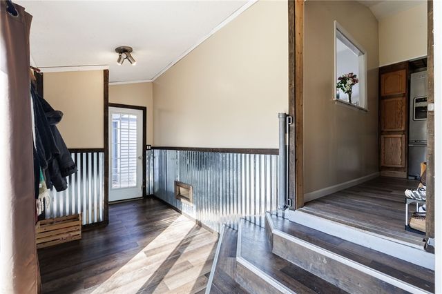 11220 South Lake Road, Pavilion, NY 14525