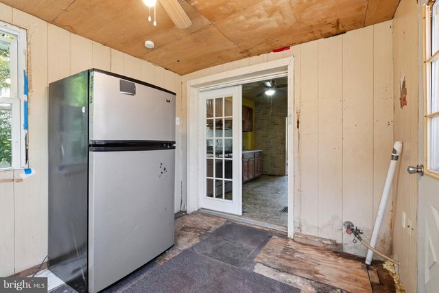 1 SPRUCE ST, Marcus Hook, PA 19061