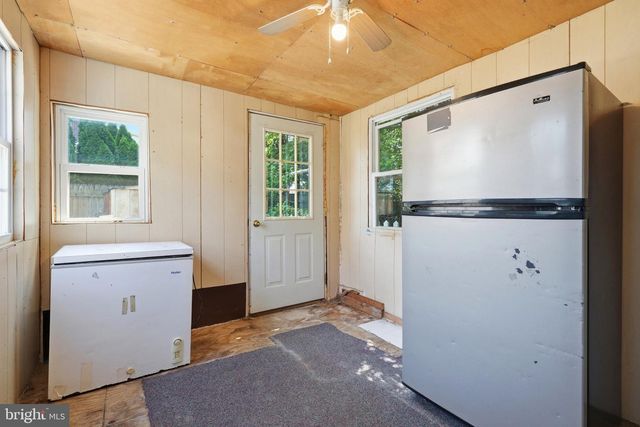 1 SPRUCE ST, Marcus Hook, PA 19061