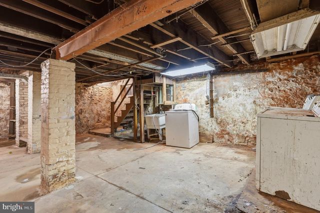 1 SPRUCE ST, Marcus Hook, PA 19061