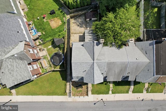 1 SPRUCE ST, Marcus Hook, PA 19061