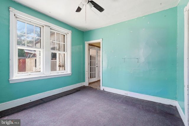 1 SPRUCE ST, Marcus Hook, PA 19061