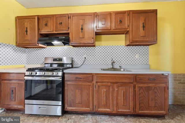 1 SPRUCE ST, Marcus Hook, PA 19061