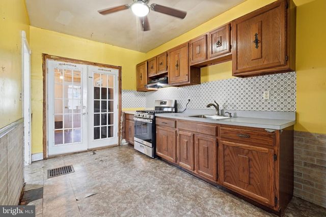 1 SPRUCE ST, Marcus Hook, PA 19061