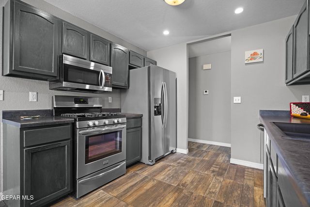 693 DESERT SAGE Drive, Horizon City, TX 79928