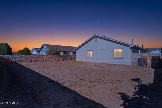 693 DESERT SAGE Drive, Horizon City, TX 79928