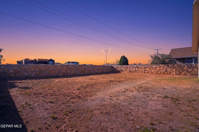 693 DESERT SAGE Drive, Horizon City, TX 79928