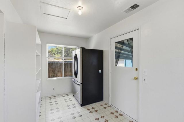 663 Myrtle Avenue, South San Francisco, CA 94080
