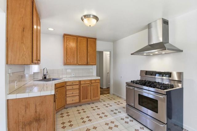 663 Myrtle Avenue, South San Francisco, CA 94080