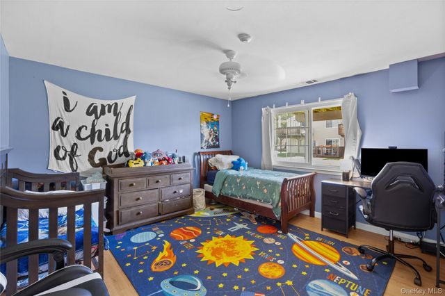 271 Lake Pointe Circle 271, Middle Island, NY 11953