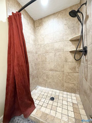 3915 Oak Breeze Road, Southside, AL 35907