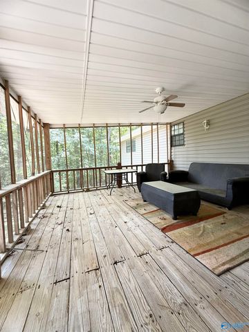 3915 Oak Breeze Road, Southside, AL 35907