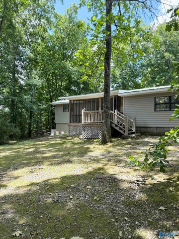 3915 Oak Breeze Road, Southside, AL 35907