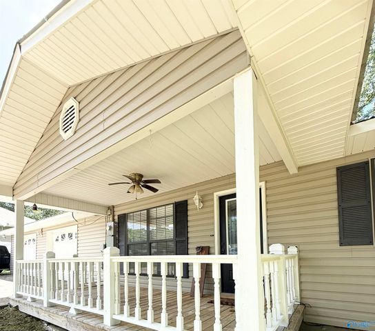 3915 Oak Breeze Road, Southside, AL 35907