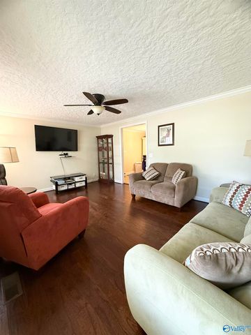 3915 Oak Breeze Road, Southside, AL 35907