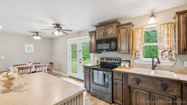 19826 S Covey Court, Claremore, OK 74019