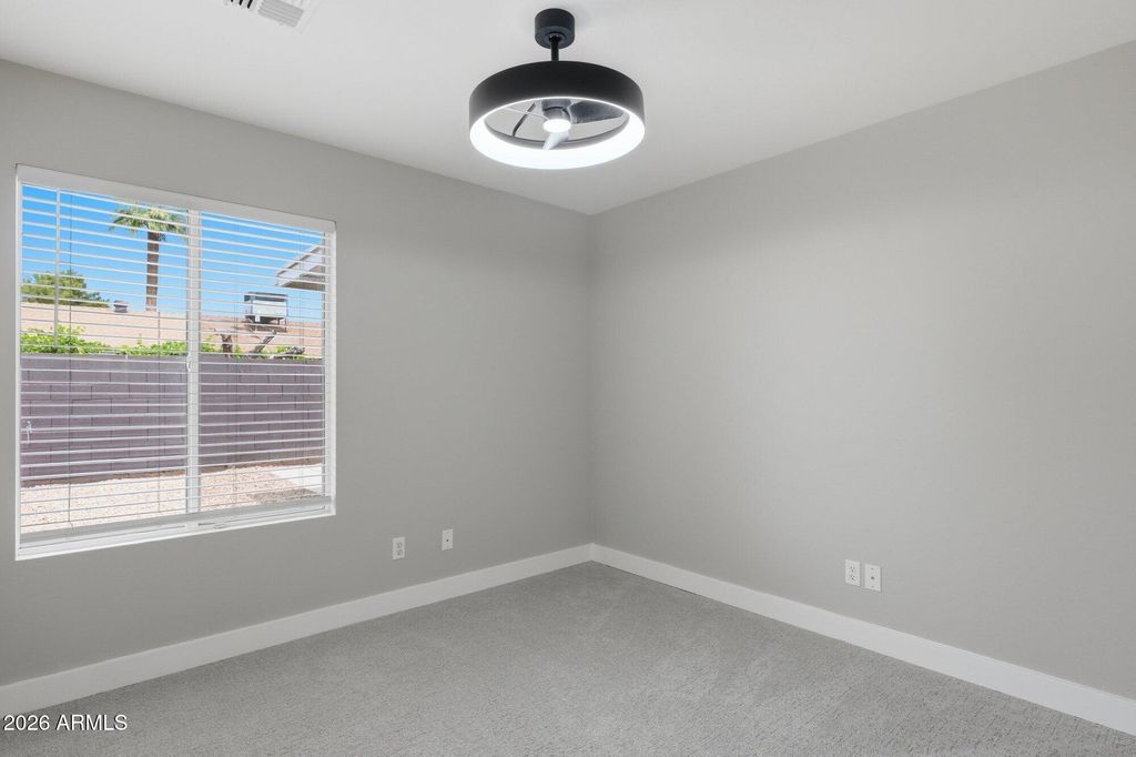 Image 21 of property listing at 4922 W TOWNLEY Avenue, Glendale, AZ 85302