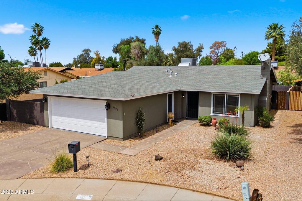 Image 30 of property listing at 4922 W TOWNLEY Avenue, Glendale, AZ 85302