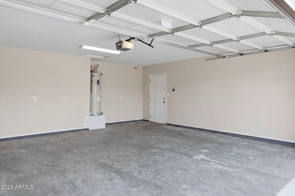 Image 34 of property listing at 4922 W TOWNLEY Avenue, Glendale, AZ 85302