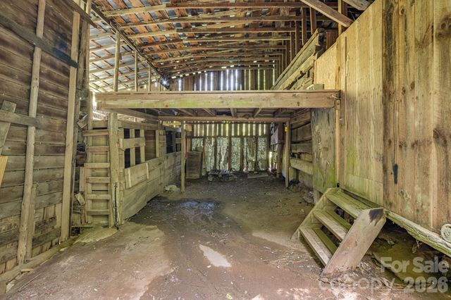 99999 Acorn Drive, Marshall, NC 28753