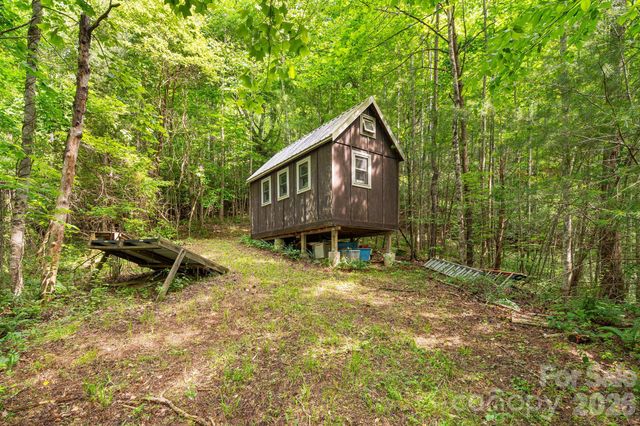 99999 Acorn Drive, Marshall, NC 28753