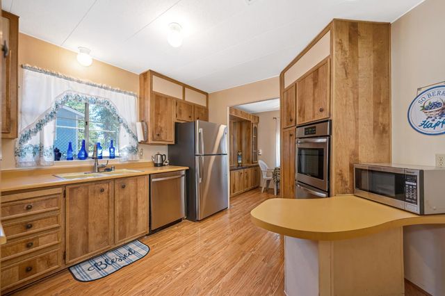 18607 Dunvegan Dr, Applegate, CA 95703