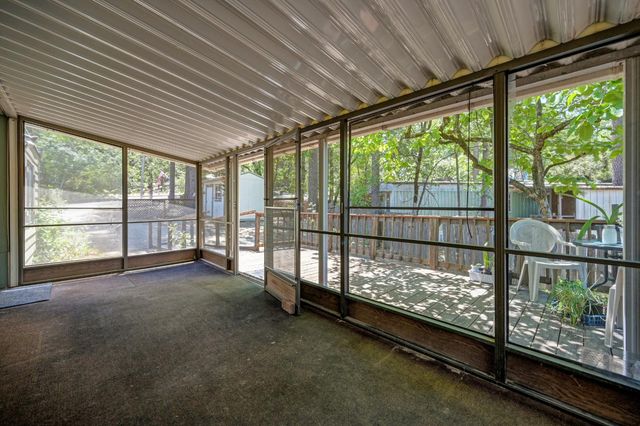18607 Dunvegan Dr, Applegate, CA 95703