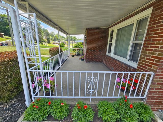 220 McClelland Road, North Strabane, PA 15317