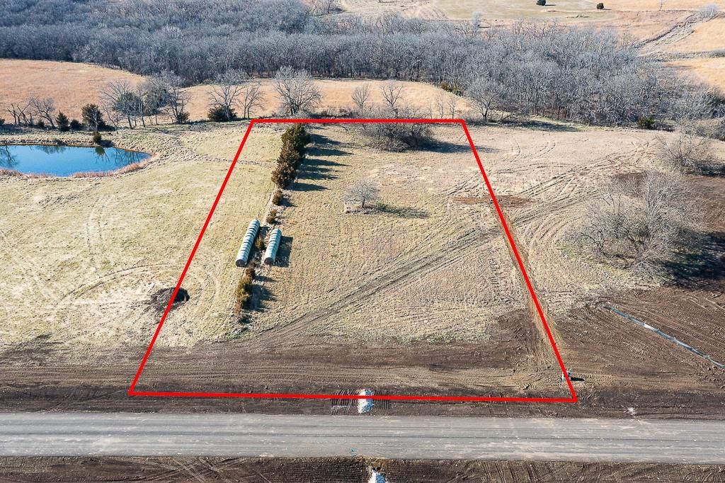 Lot 9 235th Street, Tonganoxie, KS 66086
