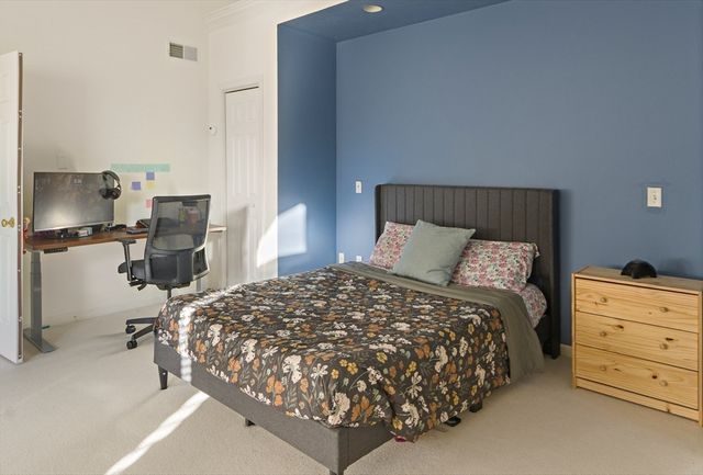 73 Half Crown Cir 73, Ashland, MA 01721