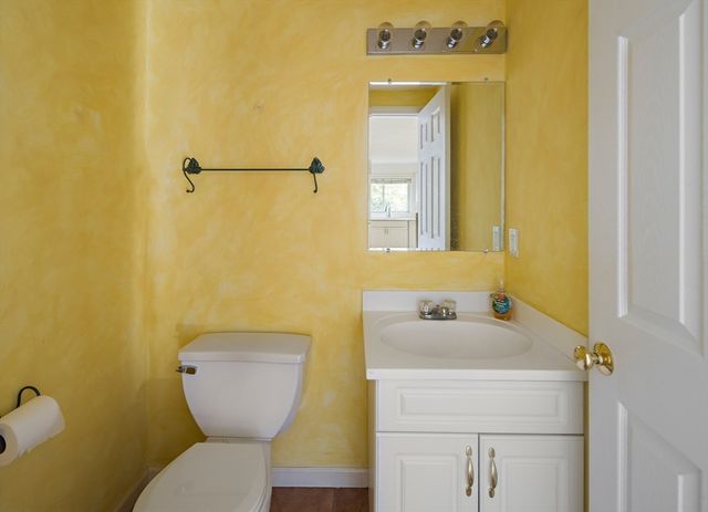 73 Half Crown Cir 73, Ashland, MA 01721