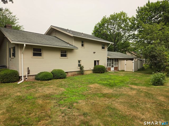 15 Russo Drive, Hamden, CT 06518