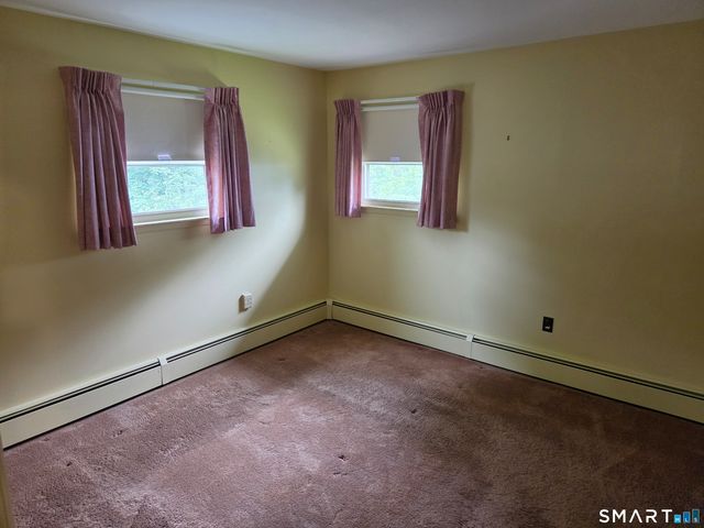 15 Russo Drive, Hamden, CT 06518