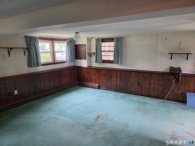 15 Russo Drive, Hamden, CT 06518