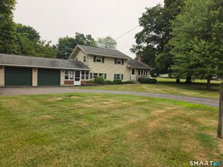 15 Russo Drive, Hamden, CT 06518