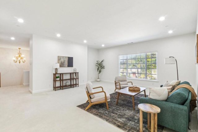 2535 San Clemente Avenue, Vista, CA 92084