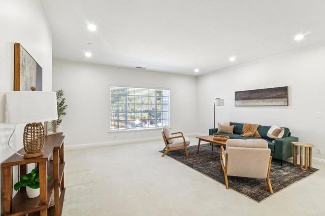 2535 San Clemente Avenue, Vista, CA 92084