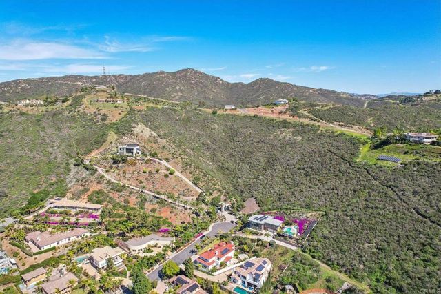 2535 San Clemente Avenue, Vista, CA 92084