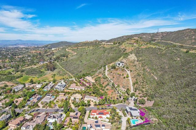 2535 San Clemente Avenue, Vista, CA 92084