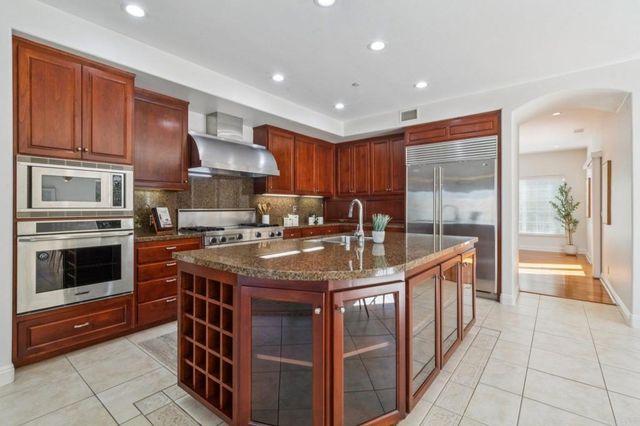 2535 San Clemente Avenue, Vista, CA 92084